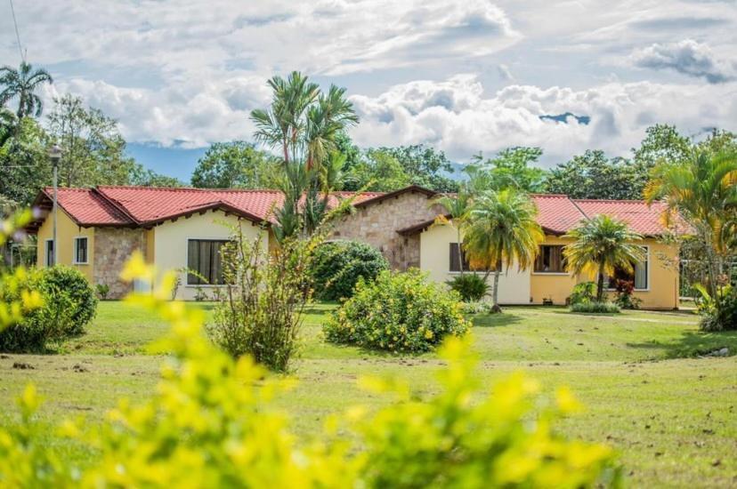 Linda Casa De Verano Con Amplias Zonas Verdes San Isidro De El General Zewnętrze zdjęcie
