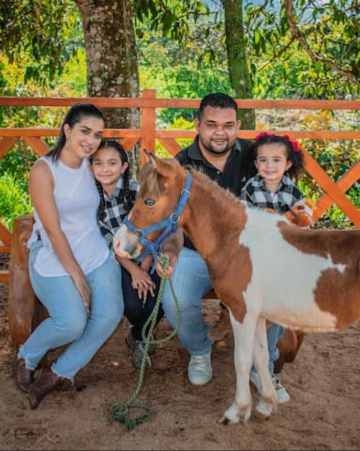 Linda Casa De Verano Con Amplias Zonas Verdes San Isidro De El General Zewnętrze zdjęcie