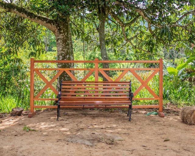 Linda Casa De Verano Con Amplias Zonas Verdes San Isidro De El General Zewnętrze zdjęcie